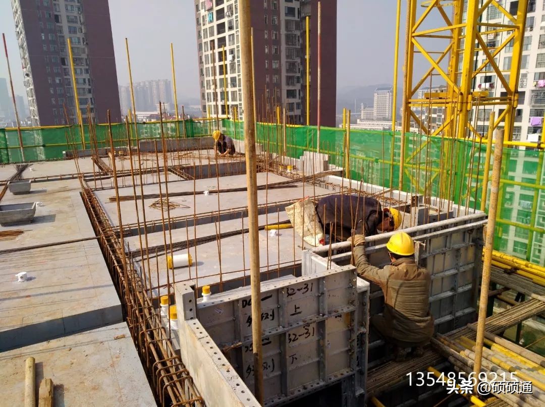 一种新型悬挑架的安装搭设装置,施工现场新型悬挑架