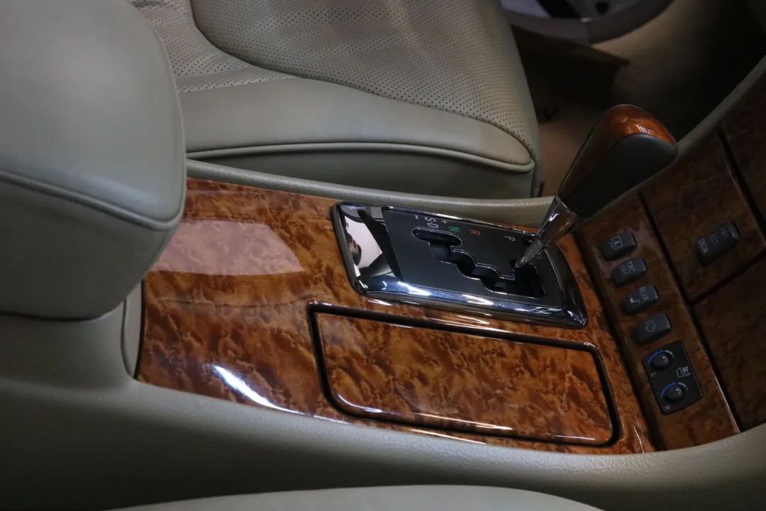 怪兽修车：翻新一辆2005年凌志LS430，当年百万经典车，满血复活