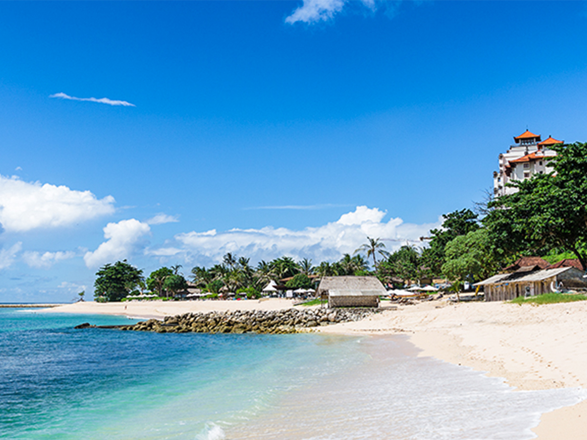 巴厘岛海边泳池度假酒店,巴厘岛海边酒店别墅推荐