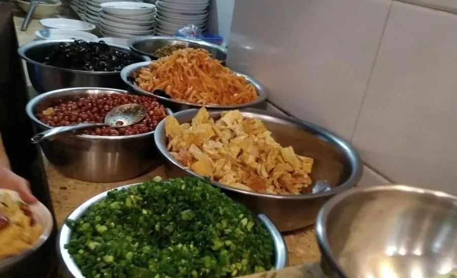 洛阳美食攻略10元以下,扁豆块洛阳的吃法