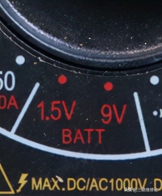 指针万用表哪个档位不能带电测量,指针万用表关机放在什么档位视频