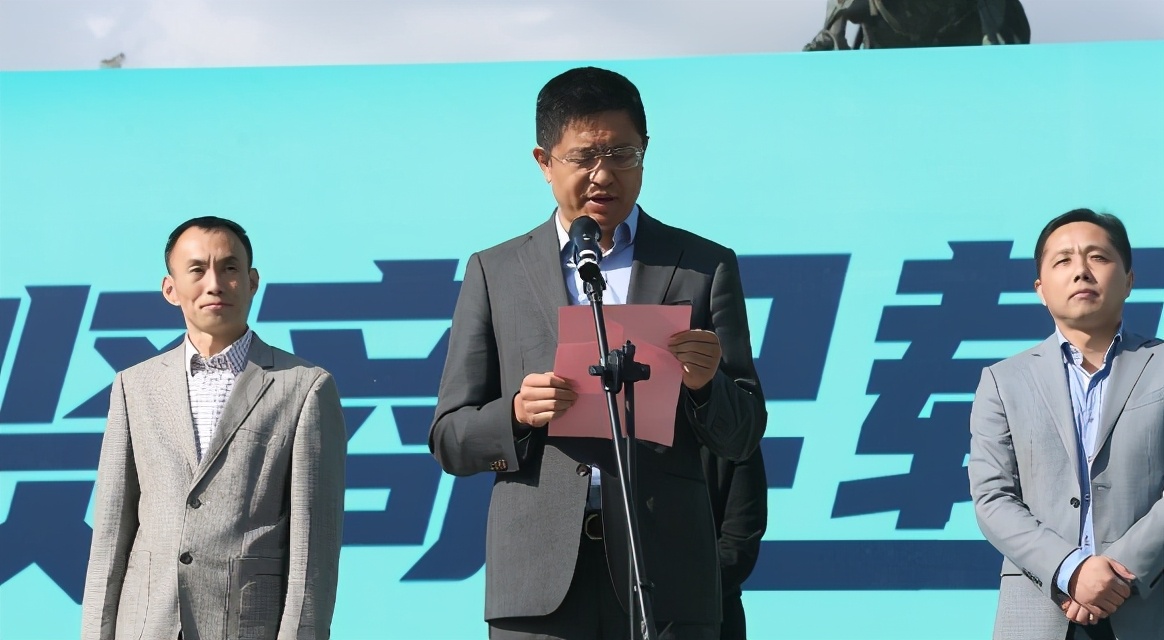 第二届奉贤区民营企业家健康年活动暨绿地杯足球邀请赛圆满举办