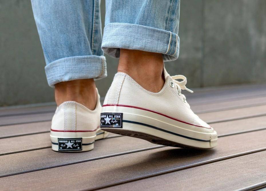 国产小白鞋设计感,设计感潮流小白鞋