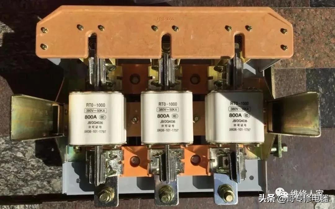 空开与断路器和漏电保护器的区别,空开断路器和漏电保护器的区别