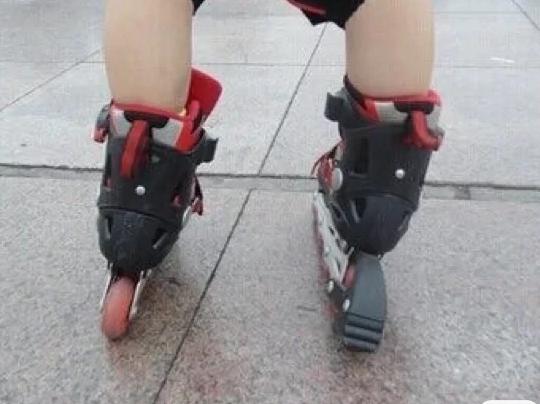 儿童第一双轮滑鞋怎么选,我的第一双实战鞋