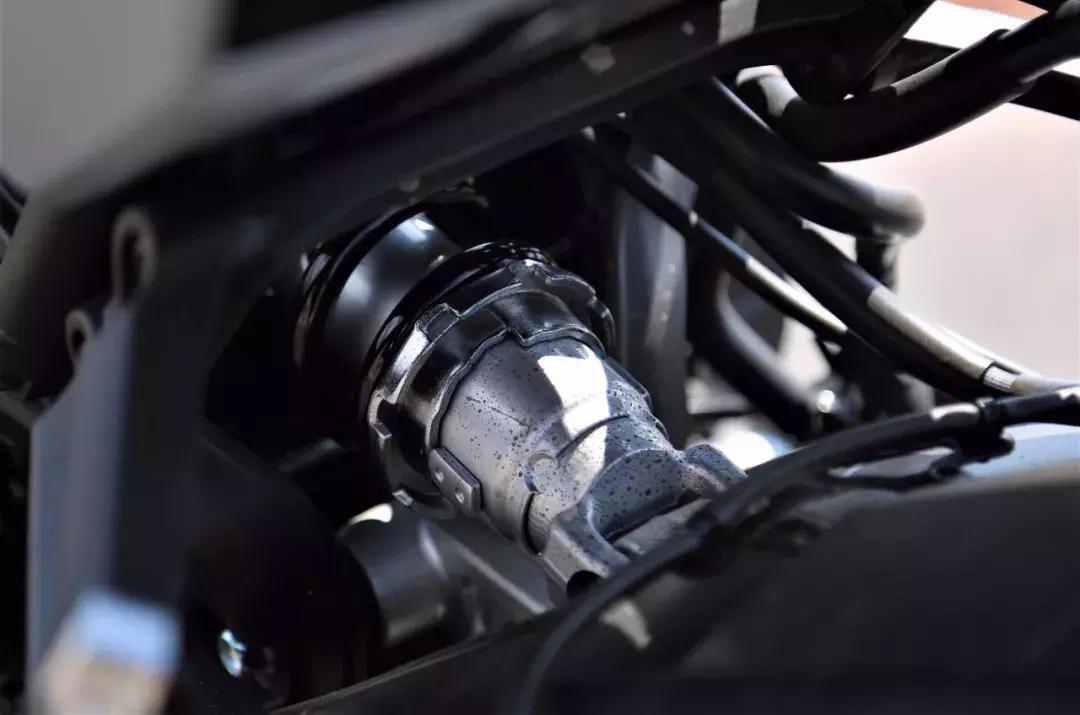 90马力老外雅马哈mt09测评,雅马哈扭力大师mt09新版