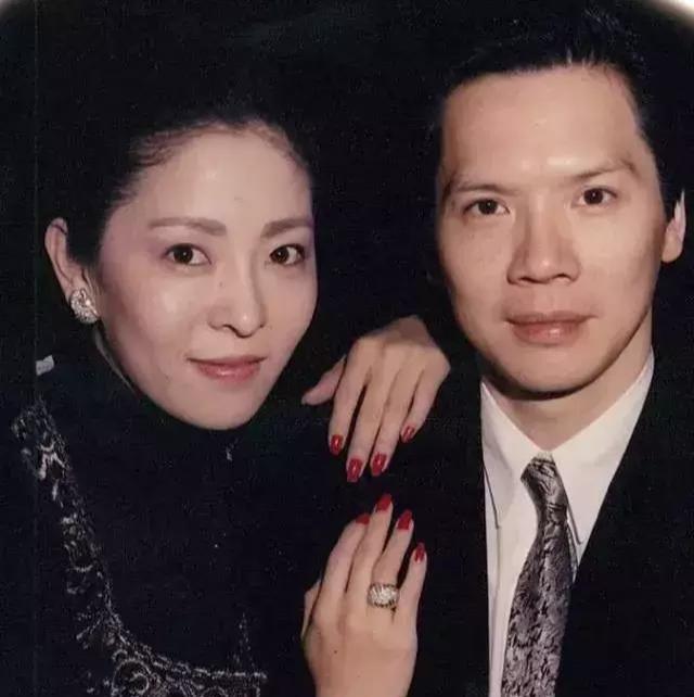 向华强谈婚姻经历,向华强结婚后被谁吸引了