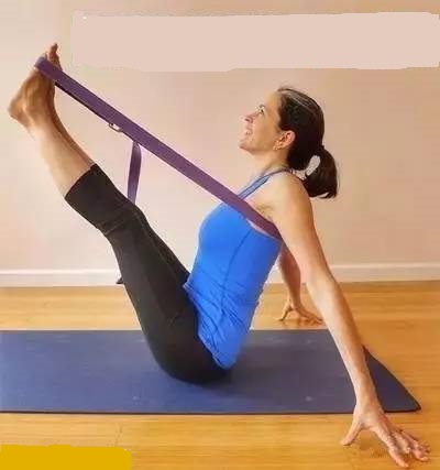 瑜伽沉腰拱背到底怎么做,瑜伽的船式平衡感怎么练