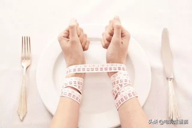 用一个方法躺着就能减肥,躺在床上可以怎么减肥