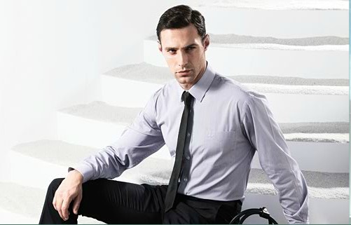 怎么让衬衫不往上跑,什么妙招让衬衫不要老是跑出来