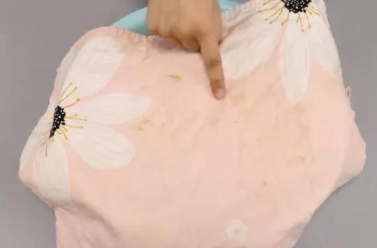 清洗枕套的黄渍小妙招,洗特别脏的枕套小窍门