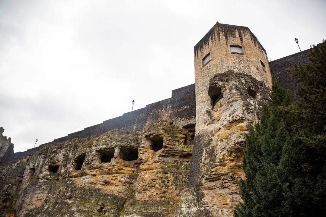 卢森堡是谁的属国,卢森堡是谁呀