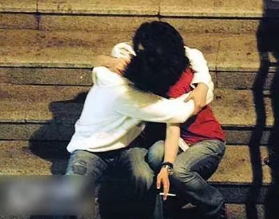 “太子基”郑中基的劲爆情史和背后势力