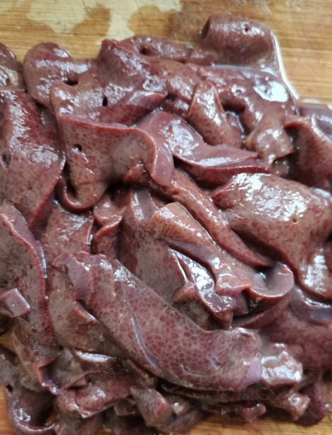 土匪猪肝香辣开胃下酒又下饭,香辣猪肝湖南特产麻辣零食的做法