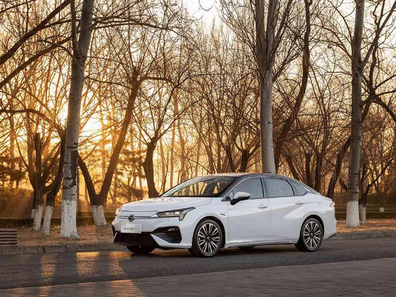 出租车司机跑16小时,出租车跑滴滴有问题吗