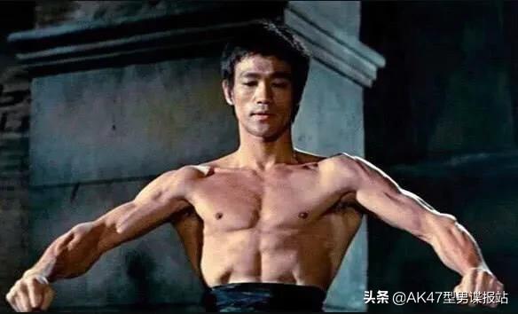 李小龙的眼镜蛇肌肉怎么练,李小龙眼镜蛇真实图片