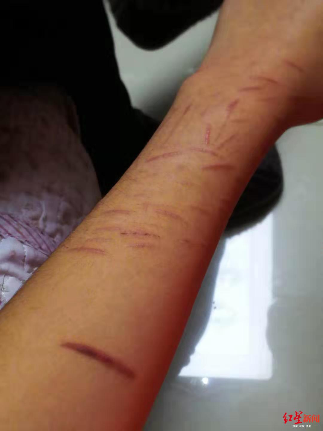 14岁女孩疑遭学长诱奸后自杀留遗书称被威胁还要随叫随到