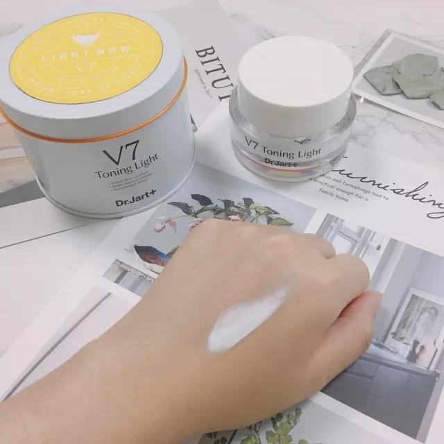 同样都是素颜谁的更好看,为什么男的说喜欢你素颜