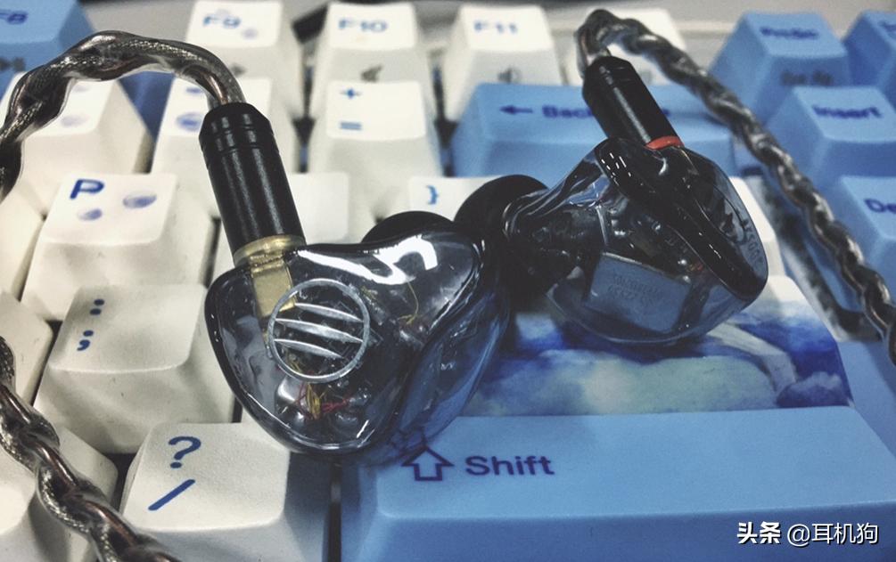 散发着发烧级音频设备的味道，PAWpico*放播**器运动性和音乐性兼具