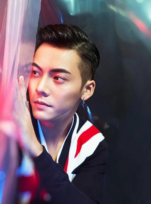 维密超模何穗健身,何穗40秒变脸