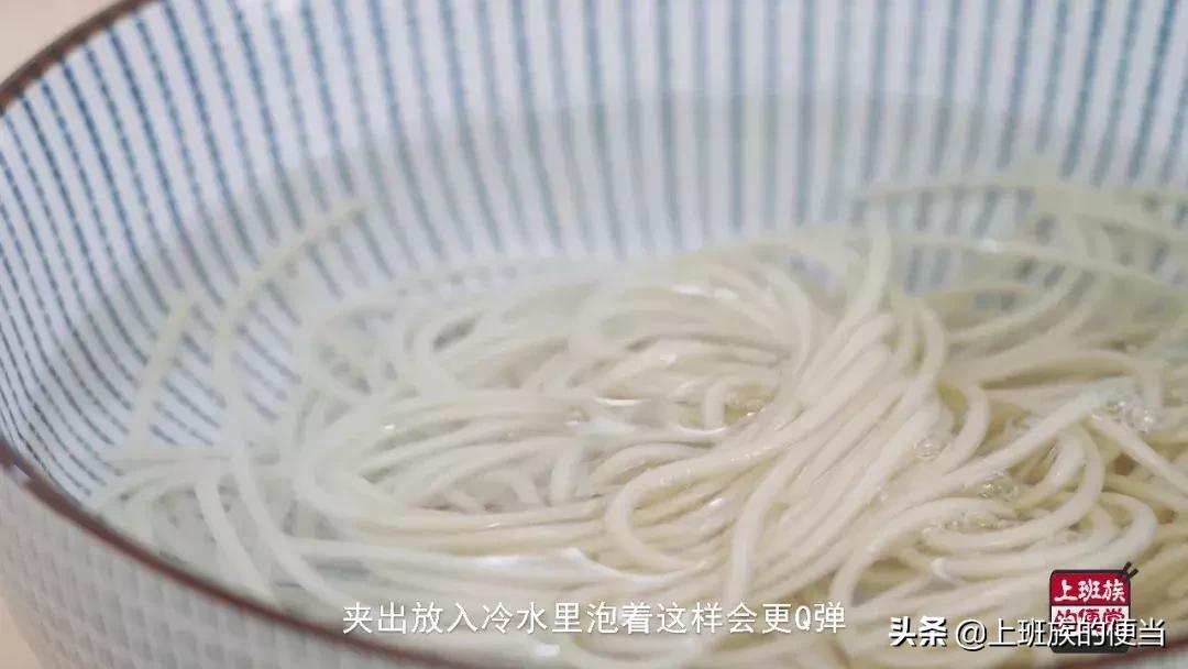 如何用虾头煸出虾油,虾油炒出来后怎么弄香酥虾头