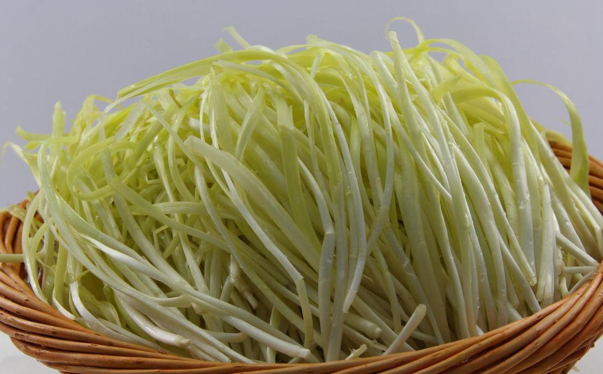 韭黄拌素毛肚,韭黄炒肚丝简单做法