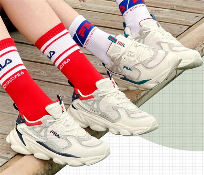 安踏旗下所有品牌商标斐乐,斐乐和始祖鸟是安踏品牌吗