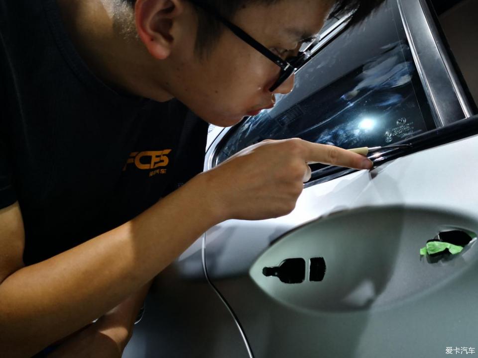 宝马5系贴膜改色罗曼尼红双拼,宝马5系贴膜改色