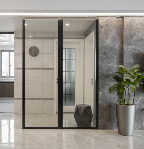 卫生间正对厕所门应该怎么设计,卫生间正对大门挂什么门帘图案好