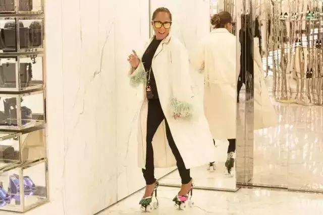 香奈儿包包五千左右,香奈儿lv土到爆