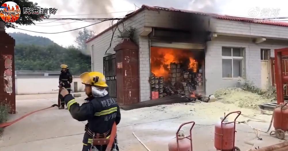 青原区仓库起火,青希消防视频完整版