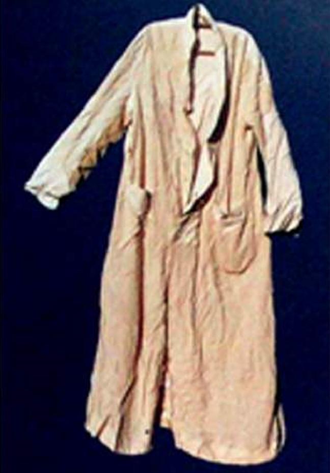 毛主席生前每月工资多少？中南海地下室发现的“废纸”，揭开谜团