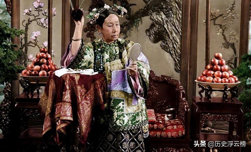 “上厕所”的最高境界是什么？看看慈禧的马桶，你就知道了