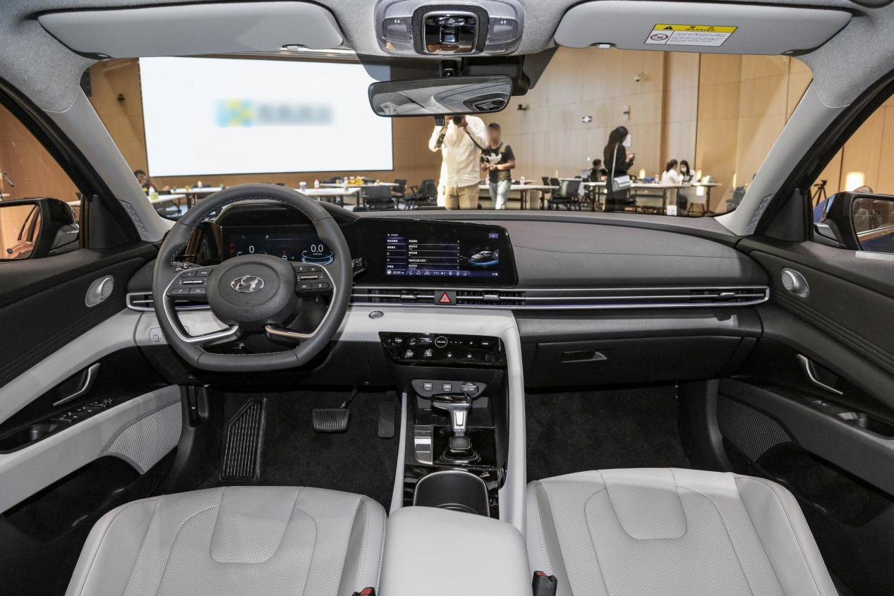 全新伊兰特能否重塑荣光,7.58万现代伊兰特实车