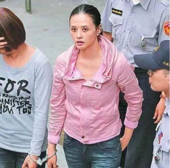 娱乐圈果然复杂！原来除了吴亦凡，还有这么多明星坐过牢