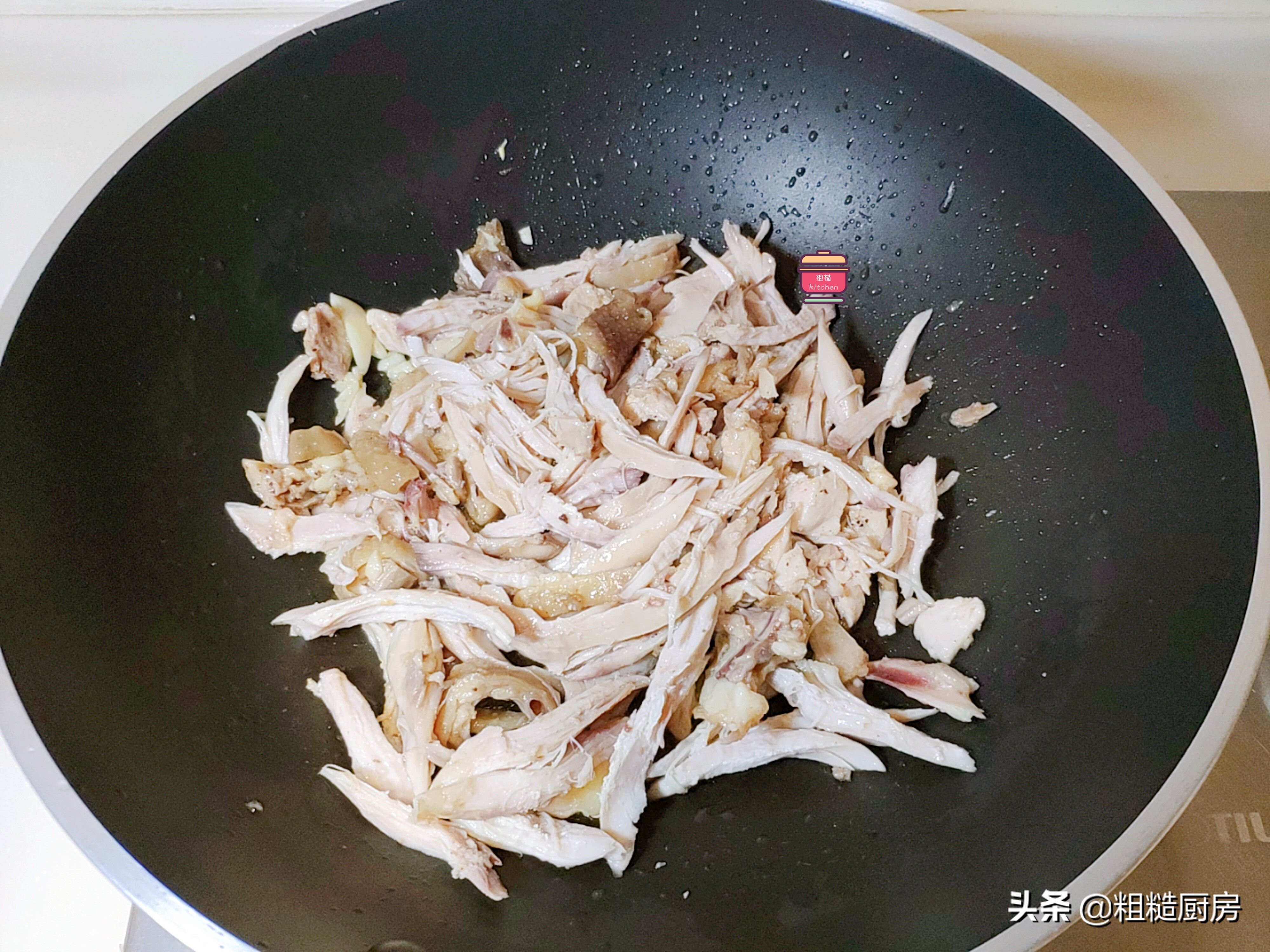 烧鸡简单配料味道也鲜美,贪便宜买一元鸡