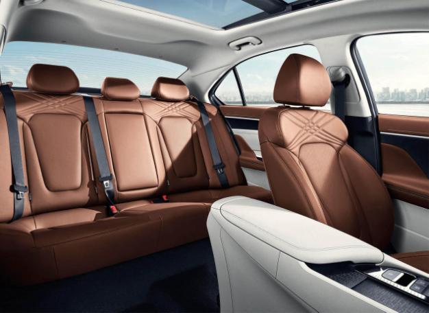 2014现代名图1.8l自动尊贵型,现代名图2021款1.8精英版落地价