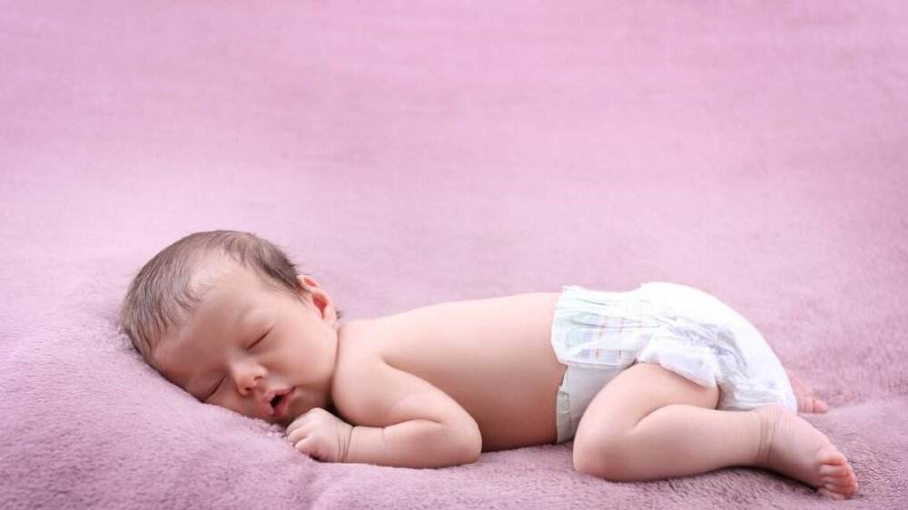 钧钧妈分享：宝宝爱趴睡，要不要紧？得改吗