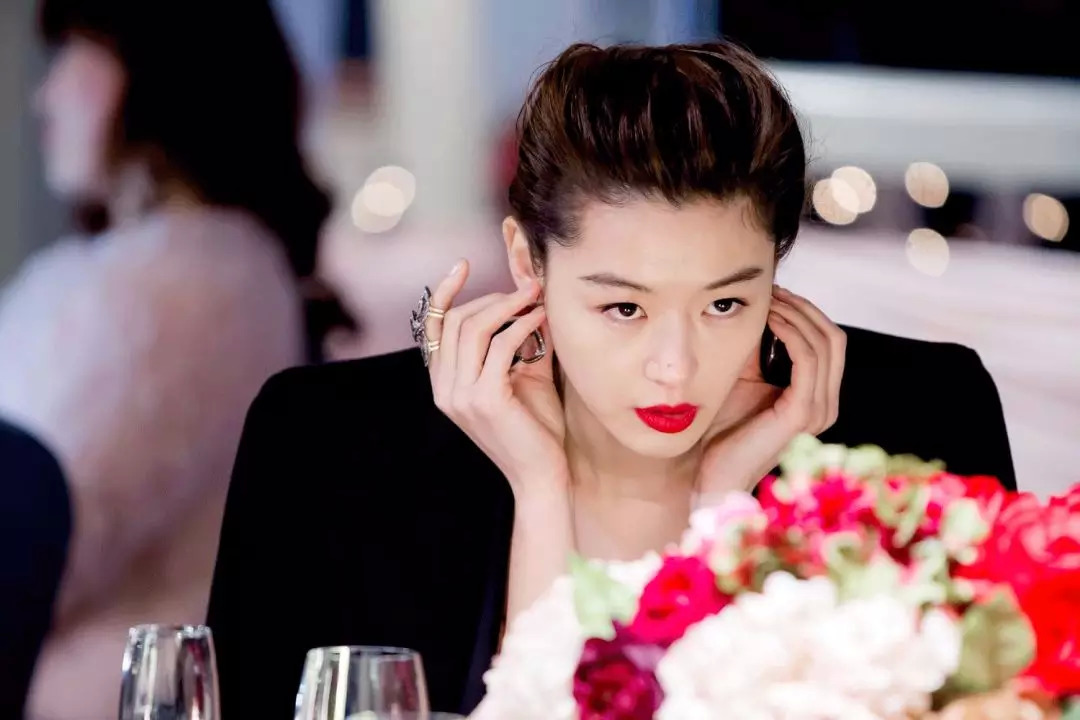 十大必买鞋包排行榜,十大必买经典款包包鞋