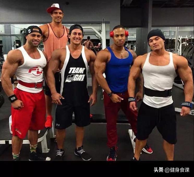 易建联喝蛋白质视频,易建联喝蛋白粉