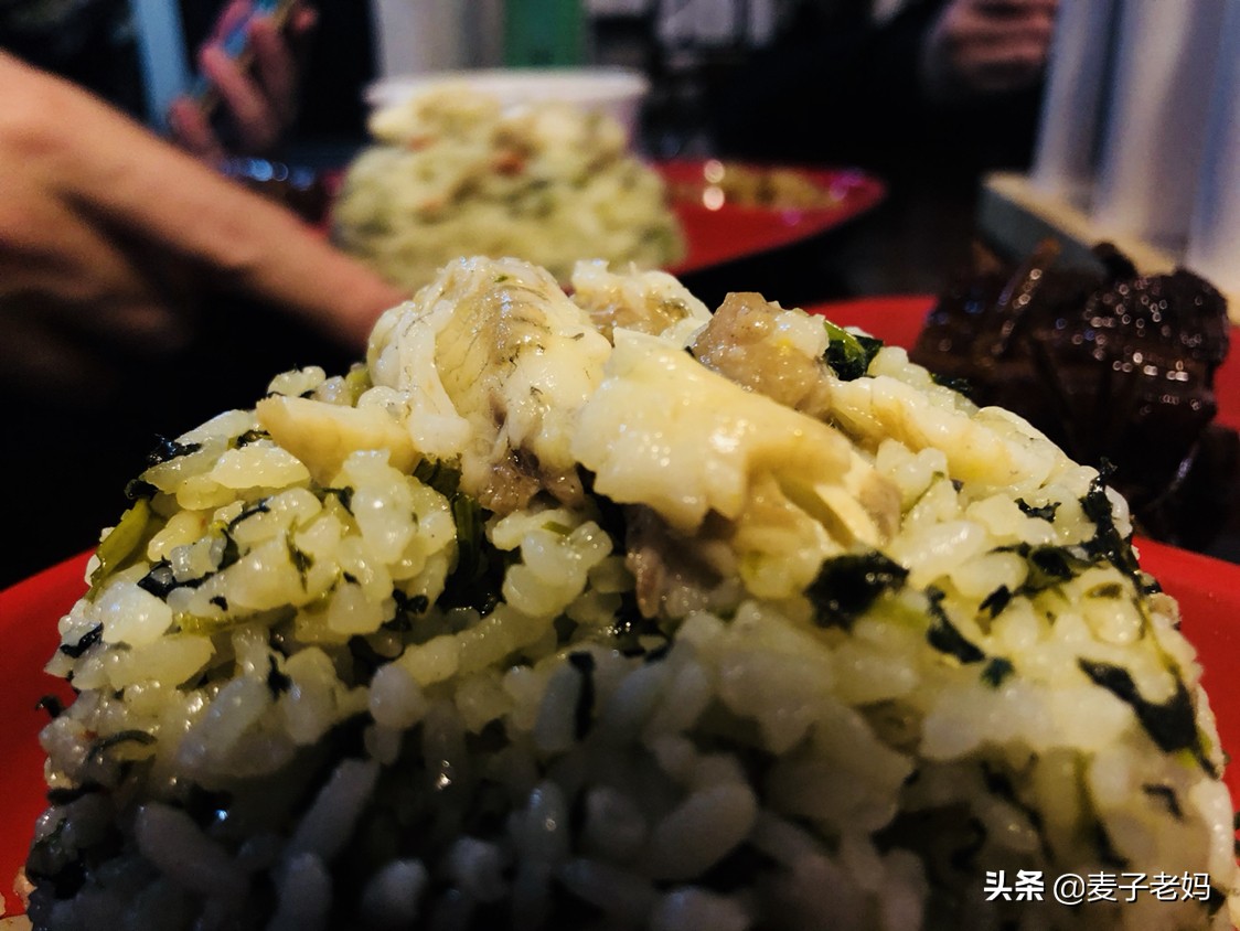 一家三口游古镇必吃网红美食,旅行攻略一个打卡超火美食景点