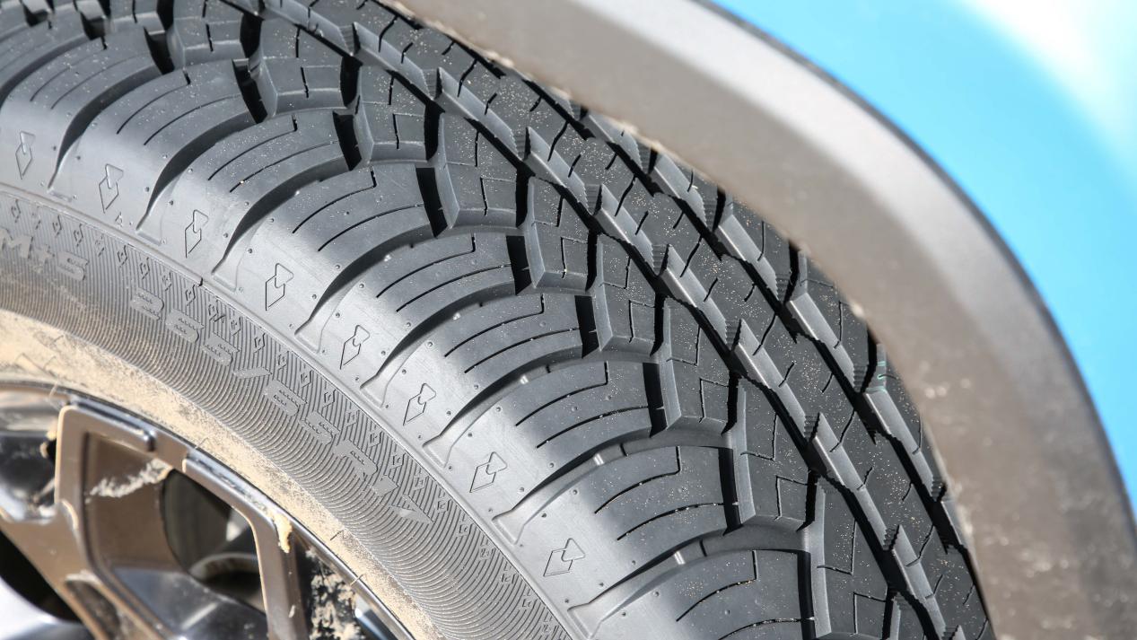 bj40刀锋英雄柴油版黑武士试驾,21款bj40柴油刀锋英雄版驾驶感受