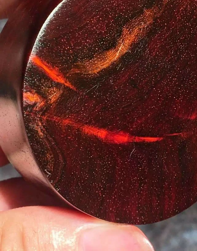 快速鉴别小叶紫檀的真假只需2招,淘宝那么便宜的小叶紫檀是假货吗