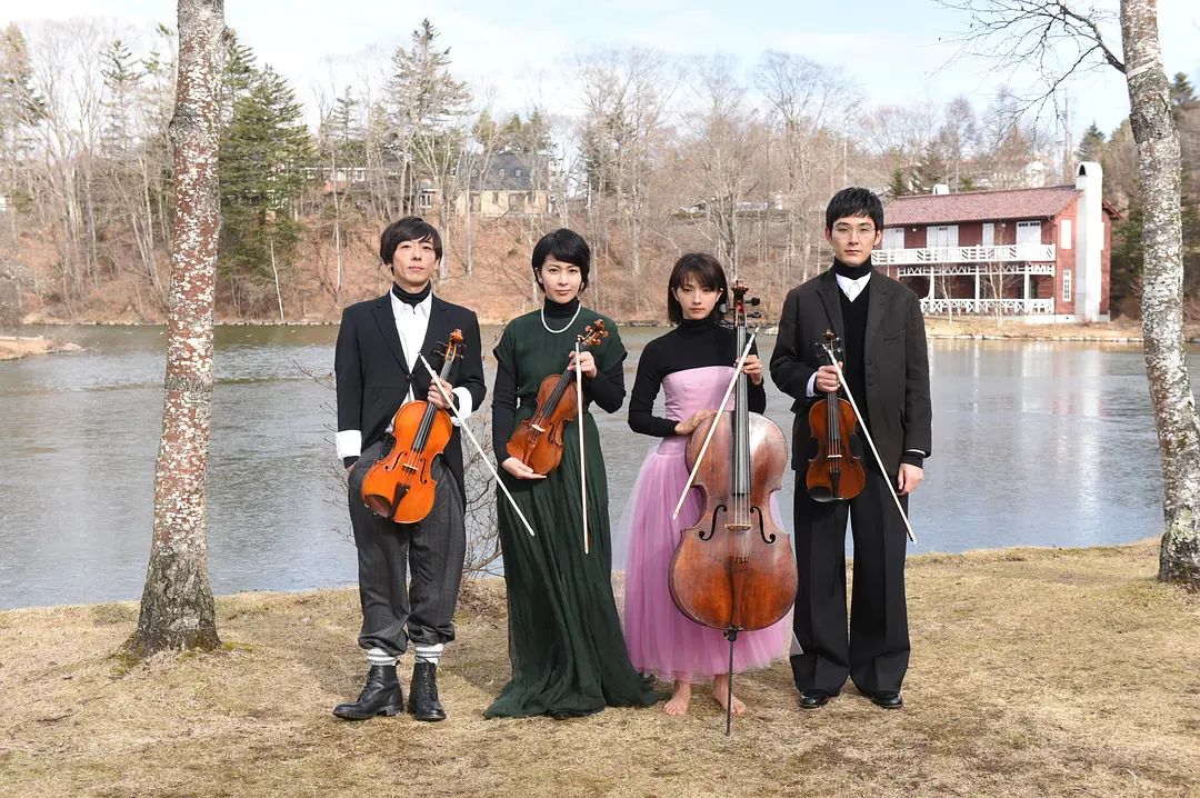 女生穿打底裤还是秋裤,男生穿女生的打底裤冷吗