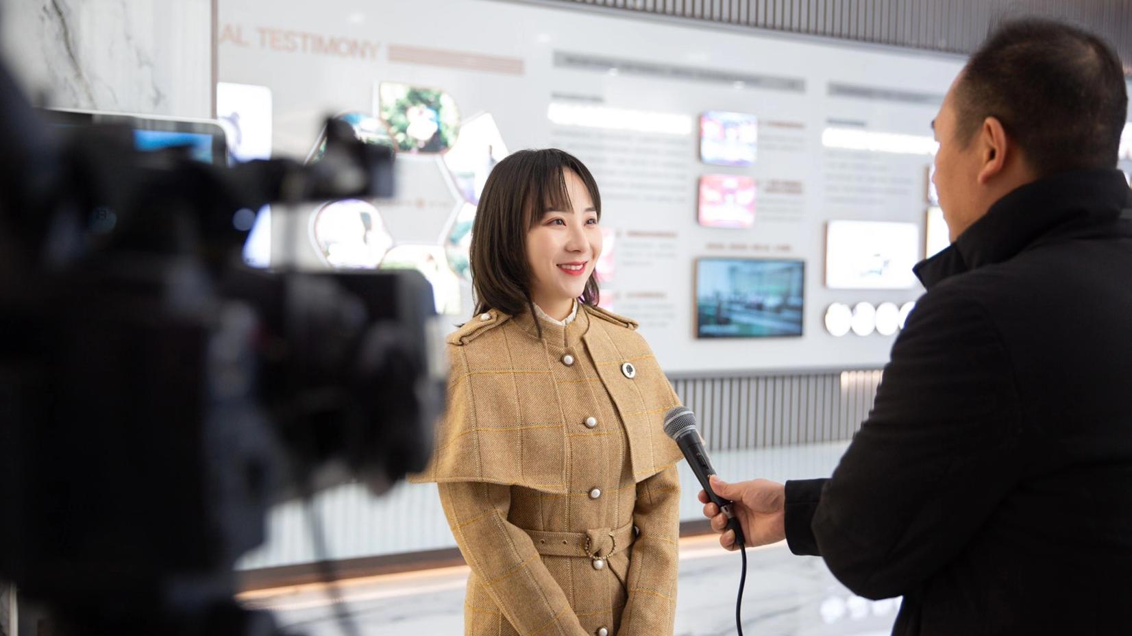 辉县首富董欣个人简介,百元起家