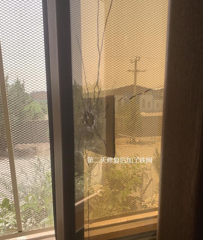 阿富汗ICU住进中国商人：陪护穿防弹衣擦AK，10块雇一个保镖