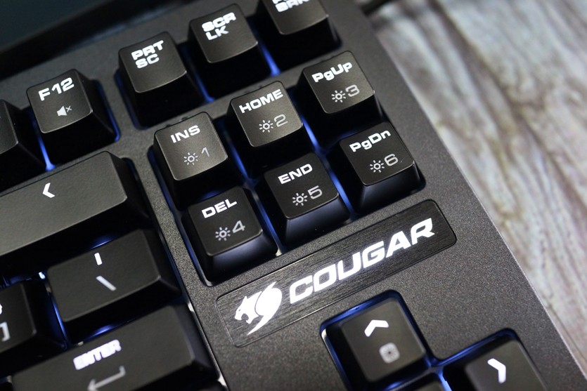 樱桃键盘87键推荐,磁轴键盘手感和机械键盘手感一样