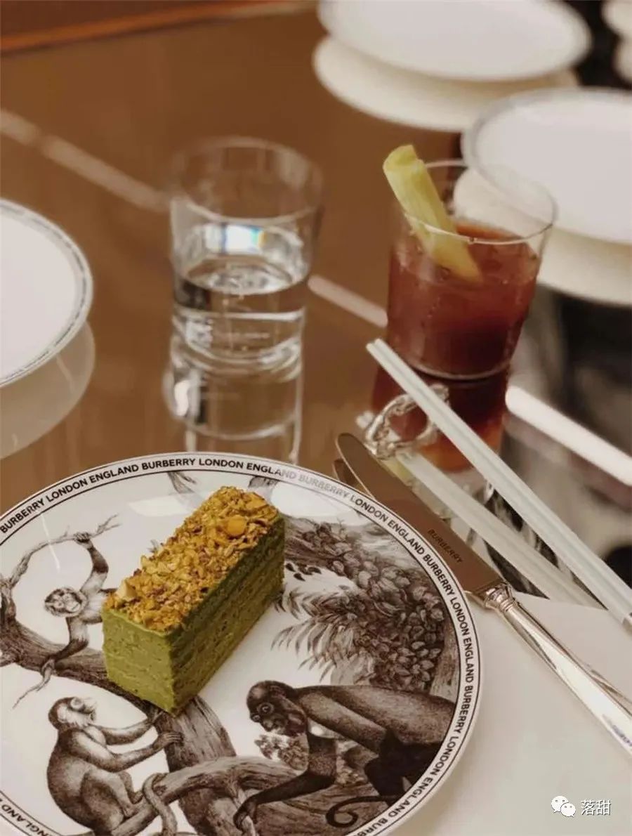 杂谈|你会不会在乎:盘子和甜品配不配?