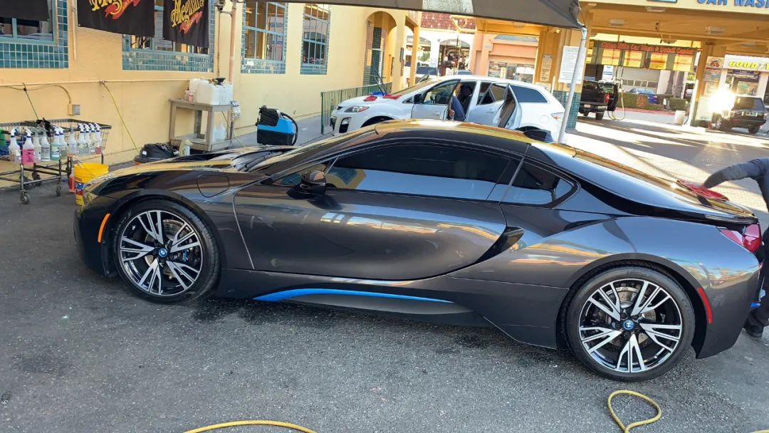 第一次驾驶宝马摩托车,第一次开宝马的样子