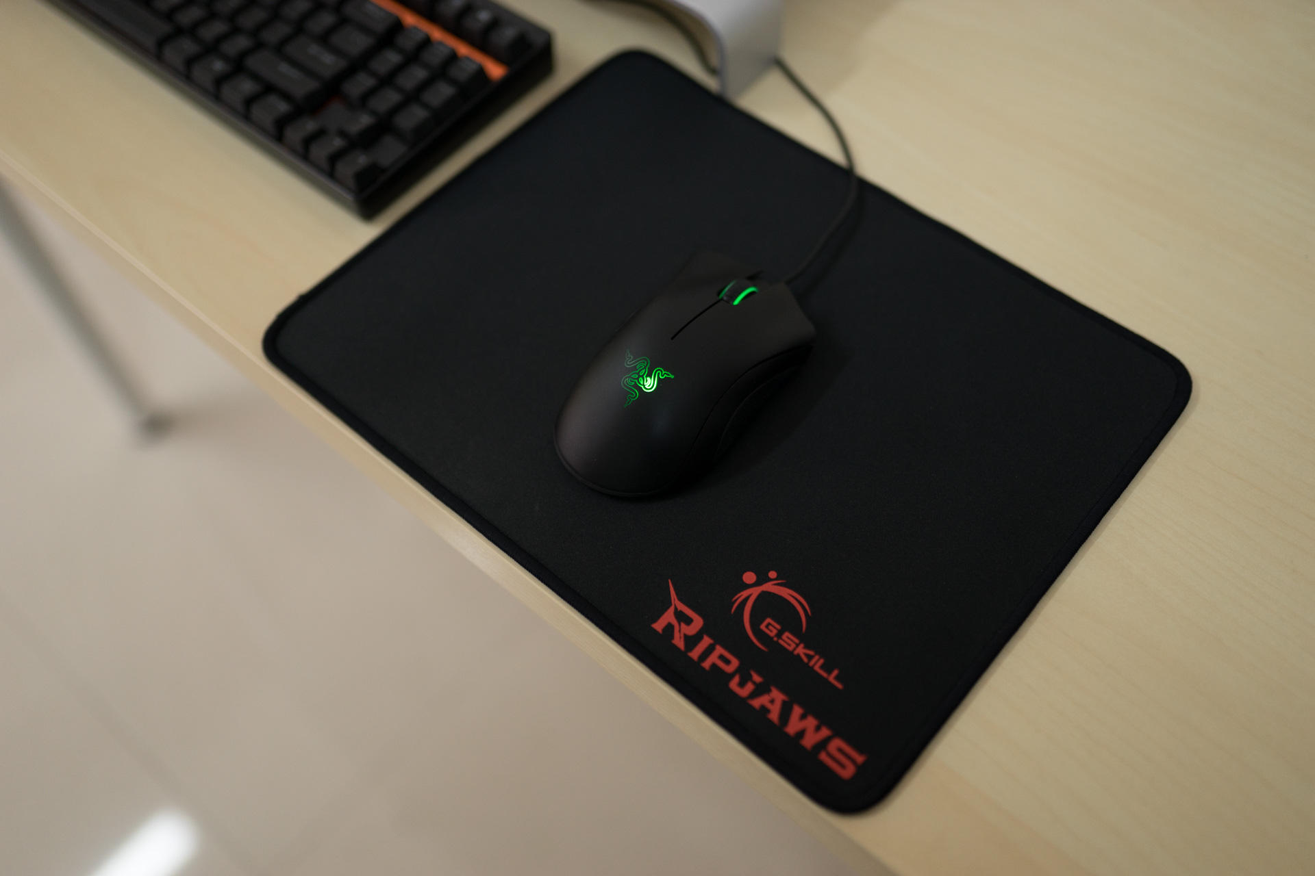 雷蛇炼狱蝰蛇鼠标用的什么微动,razer雷蛇鼠标炼狱蝰蛇标准版